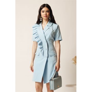 Rochie scurta bleu din stofa tip sacou cu croi cambrat si volan pe bust