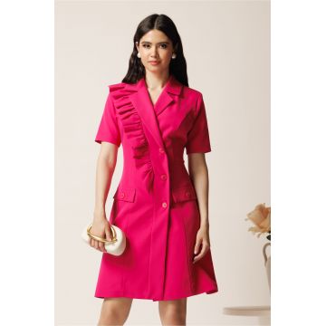 Rochie scurta fucsia din stofa tip sacou cu croi cambrat si volan pe bust