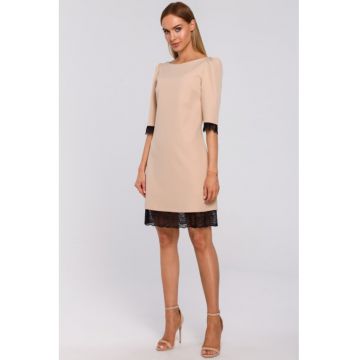 Rochie cu decolteu pe spate si dantela -