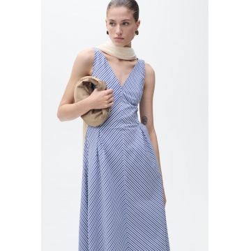 Rochie cu dungi si decolteu in V