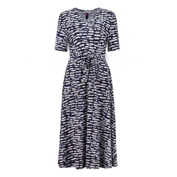 Rochie evazata cu model