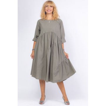 Rochie gri oversize, cu maneca scurta, cu trei volane asimetrice, din poplin satinat