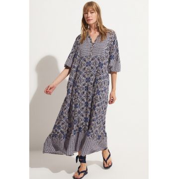 Rochie lejera cu imprimeu etnic