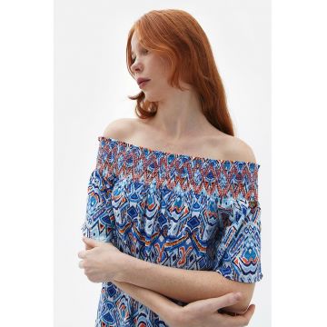 Rochie maxi cu decolteu pe umeri