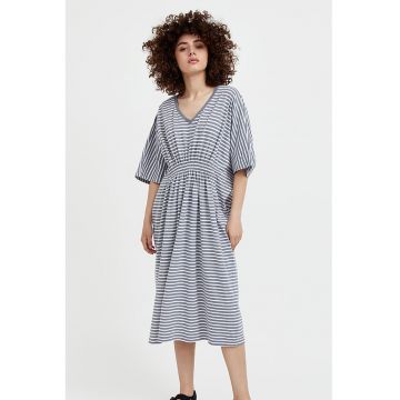Rochie lejera cu model in dungi