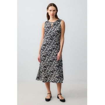 Rochie midi cu croiala dreapta si imprimeu