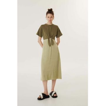Rochie midi cu detaliu innodat