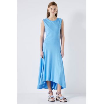 Rochie midi evazata cu terminatie asimetrica