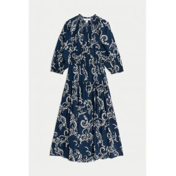 Rochie cu decolteu in V si model
