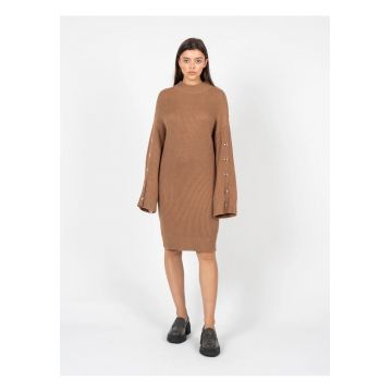 Rochie dreapta cu maneci cazute -