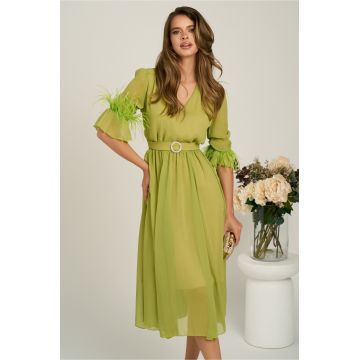 Rochie DY Fashion midi verde lime din voal in clos cu pene la maneci si accesoriu in talie