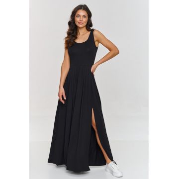 Rochie maxi evazata cu crapatura adanca