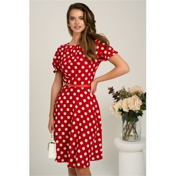 Rochie midi rosie din viscoza in clos cu buline mari si curea in talie