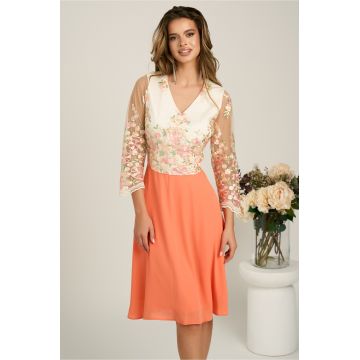Rochie midi somon cu fusta in clos din voal si dantela florala la bust