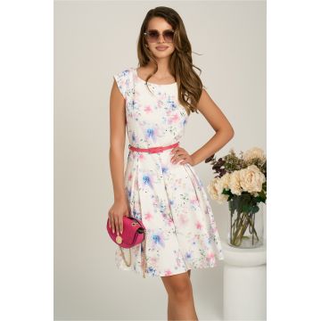 Rochie scurta alba in clos cu flori lila si curtea in talie