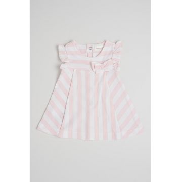 Rochie cu model in dungi si maneci cu volane