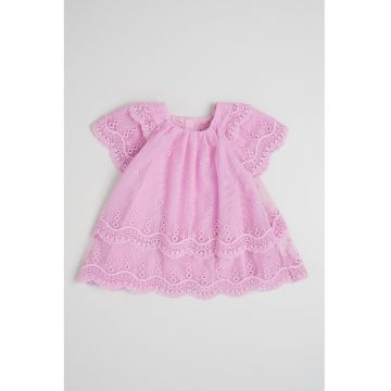 Rochie evazata cu detalii brodate
