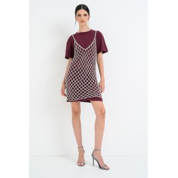 Rochie-tricou dreapta cu decolteu la baza gatului