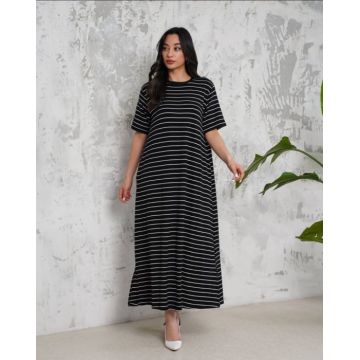 Rochie A-line lunga din jerseu de vascoza, neagra cu dungi albe