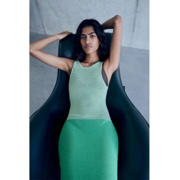 Rochie crosetata cu model in doua tonuri