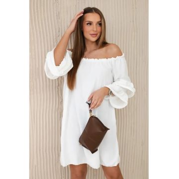 Rochie cu decolteu pe umeri -