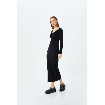 Rochie lunga cambrata cu decupaj frontal