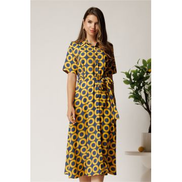 Rochie midi bleumarin din bumbac in clos cu cercuri galbene si cordon in talie
