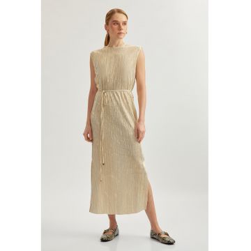Rochie midi cu croiala dreapta