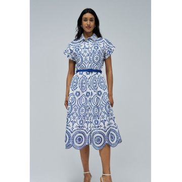 Rochie midi cu croiala evazata