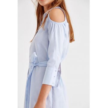 Rochie-camasa cu decupaje pe umeri