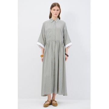 Rochie-camasa evazata cu model in dungi si maneci chimono