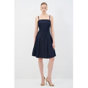 Rochie evazata din denim cu bretele ajustabile
