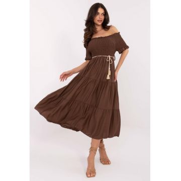 Rochie midi cu decolteu pe umeri
