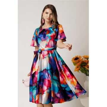 Rochie midi cu imprimeu multicolor din satin in clos cu cordon in talie