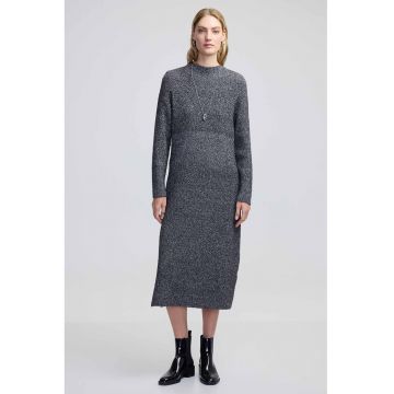 Rochie midi din tricot fin
