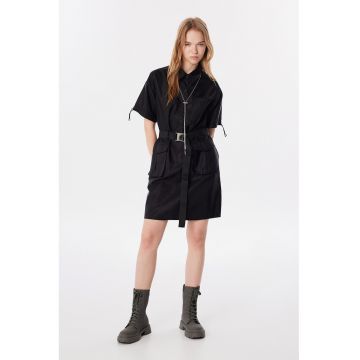 Rochie mini cu fermoar - buzunare cu clapa si curea in talie