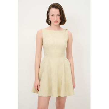 Rochie mini evazata cu detaliu metalic
