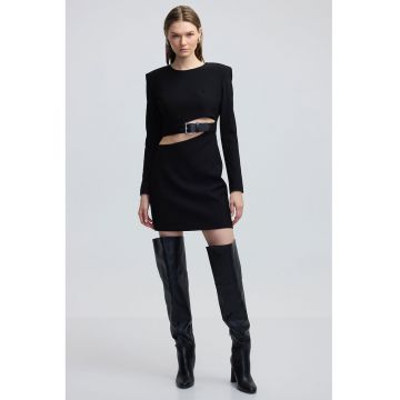 Rochie scurta cu decupaj