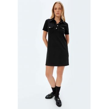 Rochie scurta dreapta cu guler polo