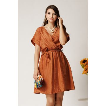 Rochie scurta maro din tencel in clos cu elastic si cordon in talie