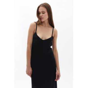 Rochie midi cu decolteu in V si decupaj adanc pe spate