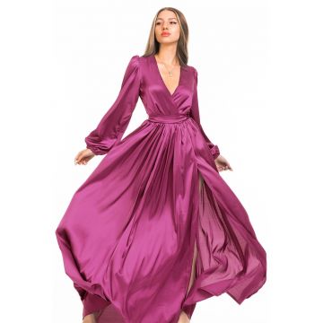 Rochie maxi evazata cu slit si model petrecut