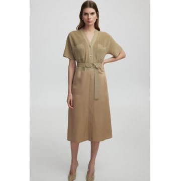 Rochie cu decolteu in V si buzunare pe piept