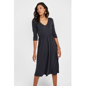 Rochie cu decolteu in V si maneci 3/4