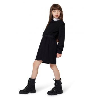Rochie cu guler contrastant