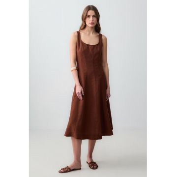 Rochie de in fara maneci cu decolteu rotund