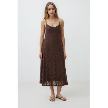 Rochie lunga cu decolteu rotund