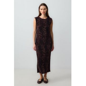 Rochie lunga cu decolteu rotund