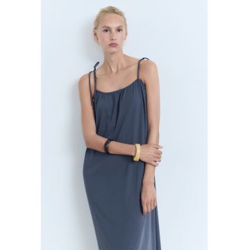 Rochie lunga fara maneci