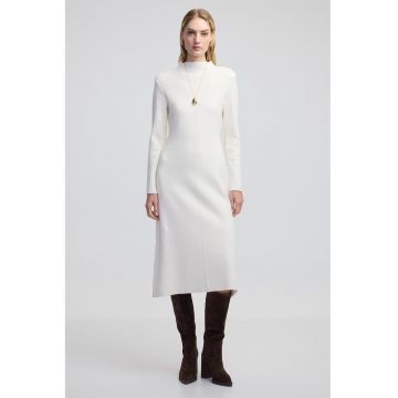Rochie midi cu croiala dreapta